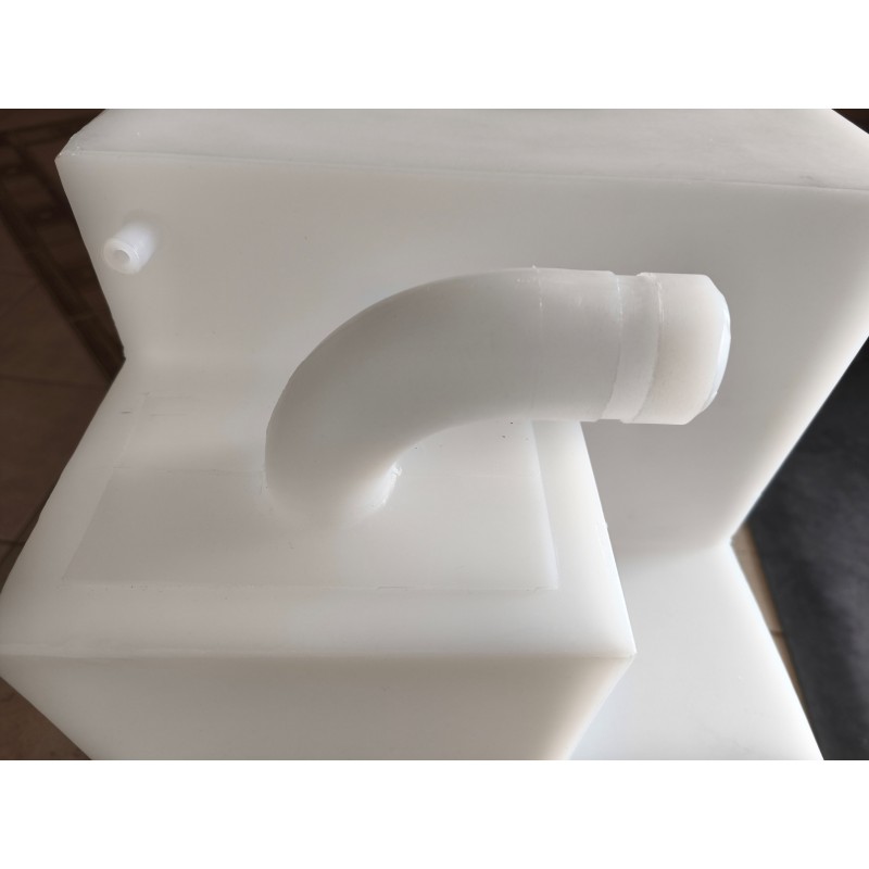 110 litre wheel arch tank for drinking water