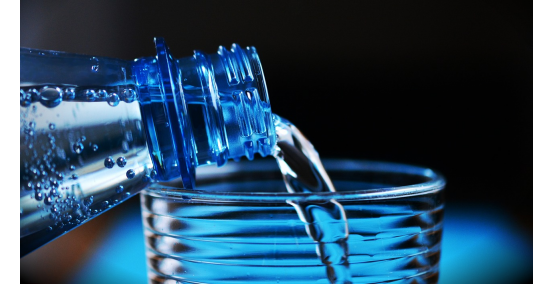 Drinking water vs. plastics